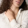 Brățară Sadie din oțel inoxidabil auriu cu plăcuță de identificare Brățară Sadie din oțel inoxidabil auriu cu plăcuță de identificare