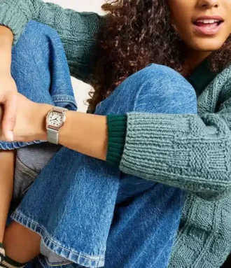 Ceas Harlow cu trei ace, din piele de crocodil gri