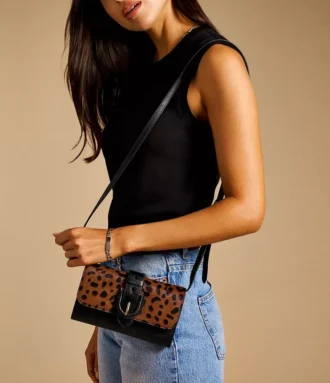 Geantă crossbody din piele de vițel Harwell