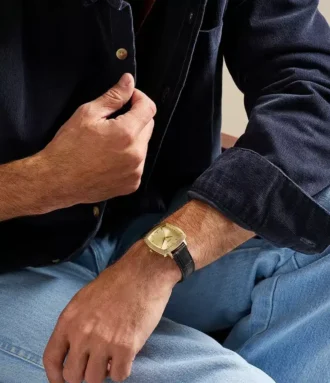 nick jonas x fossil machine luxe ceas cu trei ace din piele de crocodil neagr 2 330x383 - Nick Jonas x Fossil Machine Luxe Ceas cu trei ace din piele de crocodil neagră